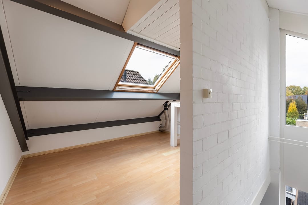 Foto 38 van Herman van der Haarstraat 65