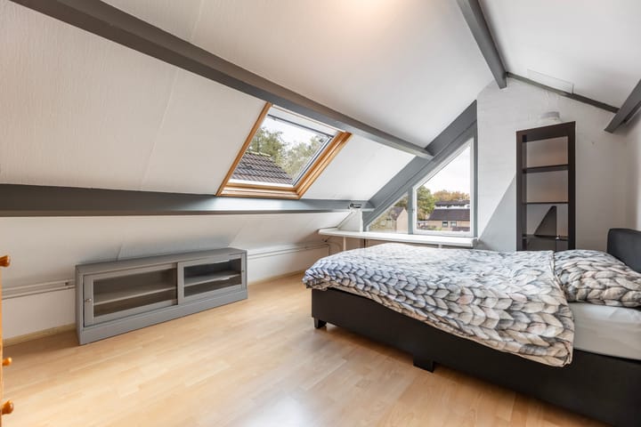 Foto 40 van Herman van der Haarstraat 65