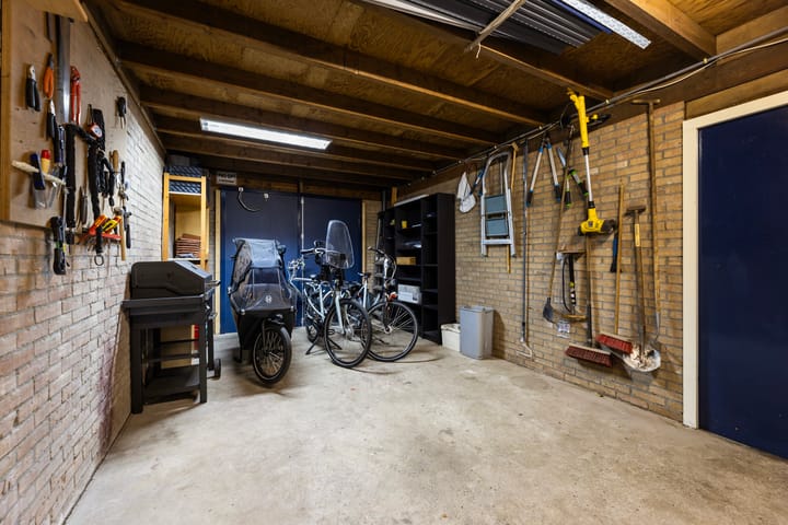 Foto 44 van Herman van der Haarstraat 65