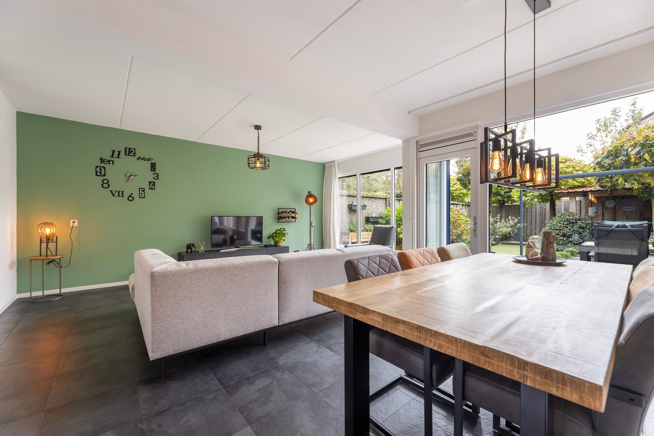 Foto 15 van Herman van der Haarstraat 65