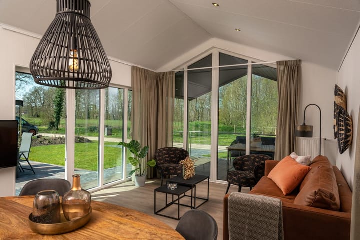 Foto 2 van Bruine Hoopsweg (Strandplevier)