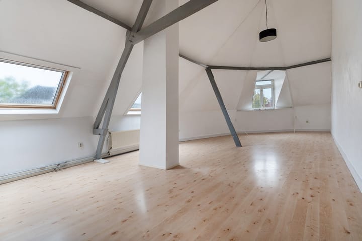 Photo 12 of Jacob Cremerstraat 26