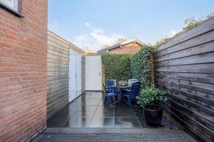 Foto 25 van Manegelaan 25