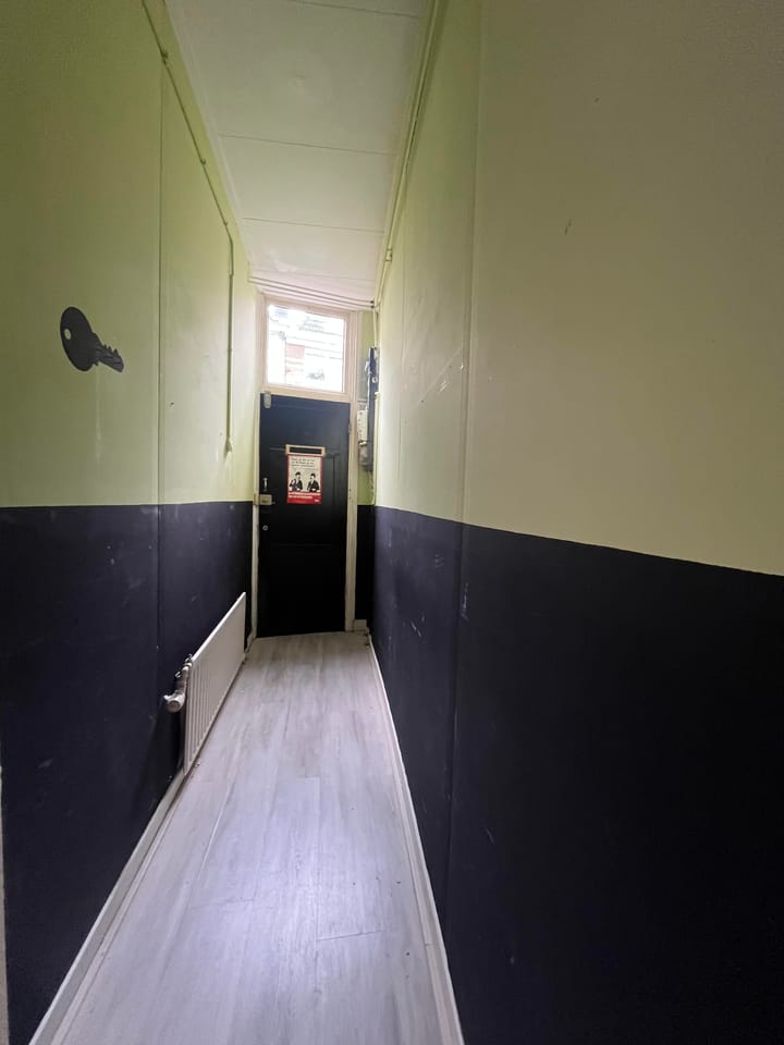 Photo 5 of Graaf van Burenstraat 4