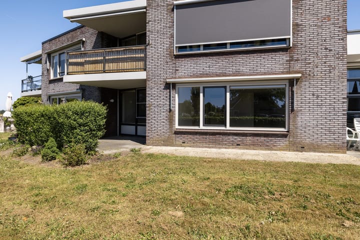 Foto 2 van Oosterschie 1-002