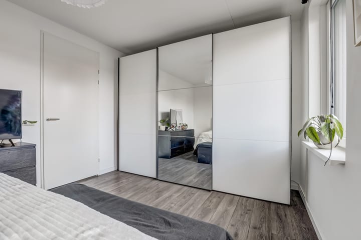 Photo 19 of Naereboutstraat 41