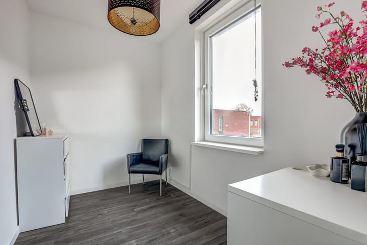 Photo 24 of Naereboutstraat 41