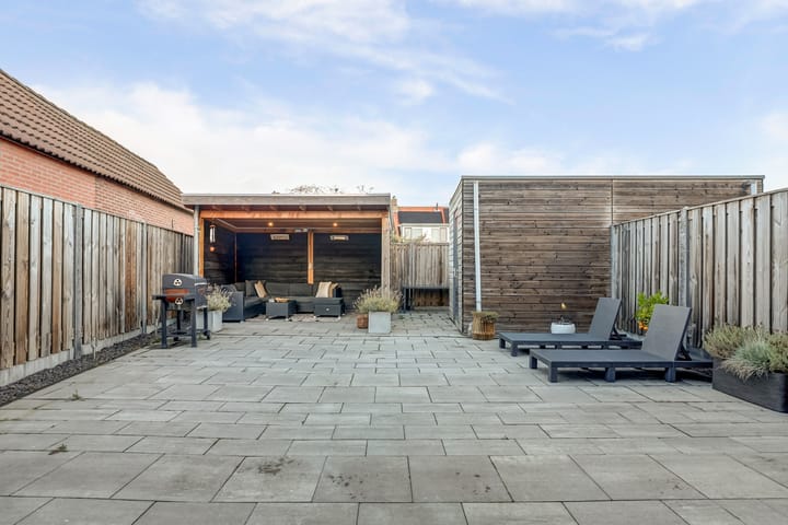 Photo 28 of Naereboutstraat 41