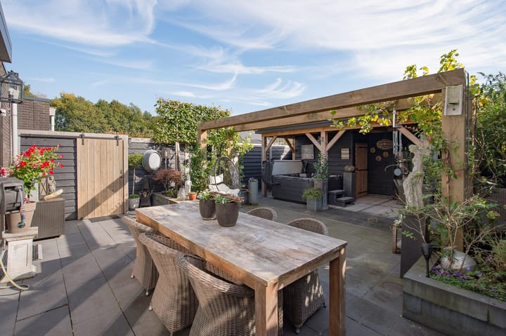 Photo 43 of Broeder Silvesterlaan 31