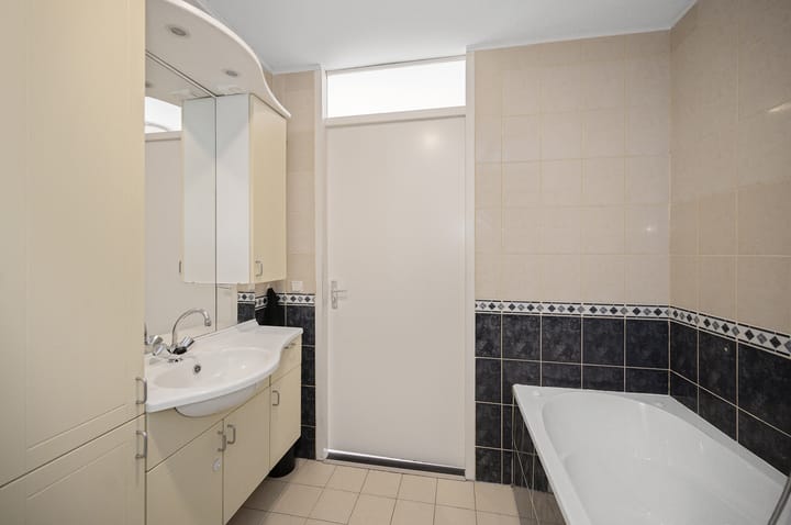 Foto 28 van Laan der V.O.C. 296