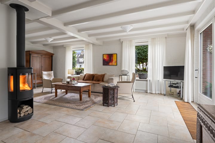 Photo 2 of Chris Mollaan 5