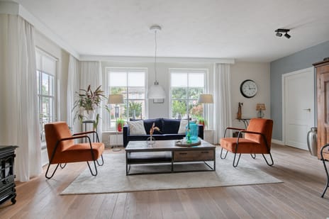 Flins 18 secondary image