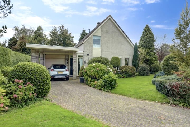 Photo 10 of Zwanebloem 32