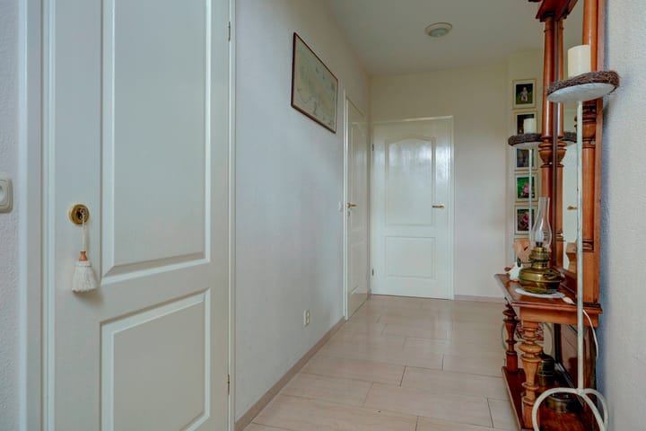 Photo 12 of Zwanebloem 32