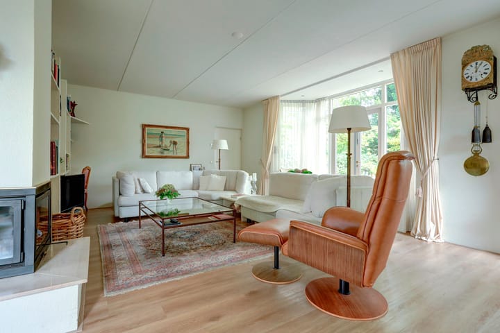 Photo 13 of Zwanebloem 32