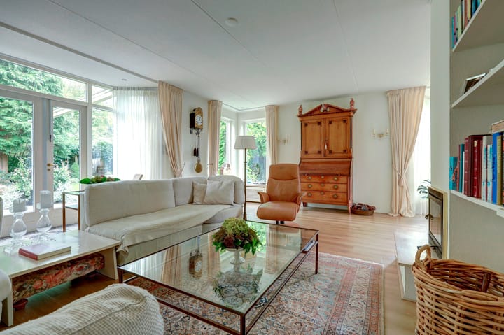 Photo 14 of Zwanebloem 32