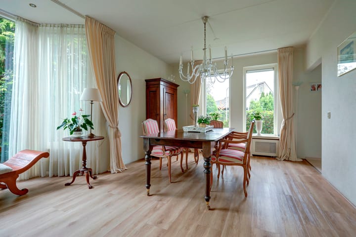 Photo 20 of Zwanebloem 32