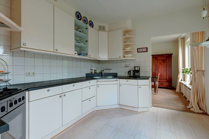 Photo 22 of Zwanebloem 32