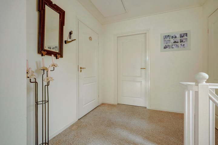 Photo 31 of Zwanebloem 32