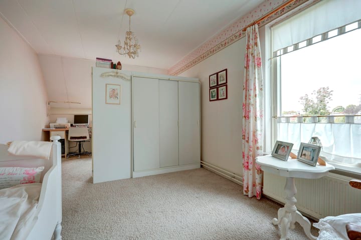 Photo 38 of Zwanebloem 32