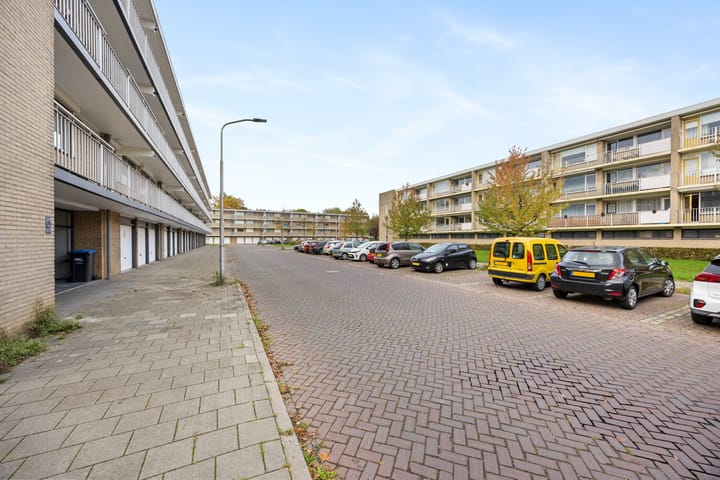 Photo 33 of Malvert 6145