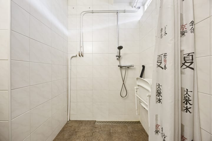 Photo 25 of Malvert 6145