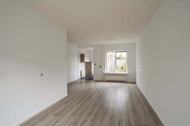 Photo 2 of Tjibbe Knolstraat 46