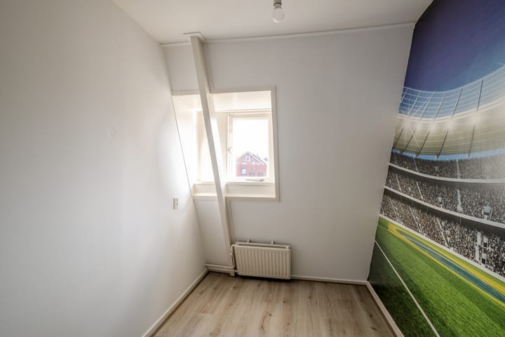 Photo 19 of Tjibbe Knolstraat 46