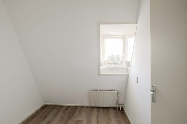 Photo 21 of Tjibbe Knolstraat 46