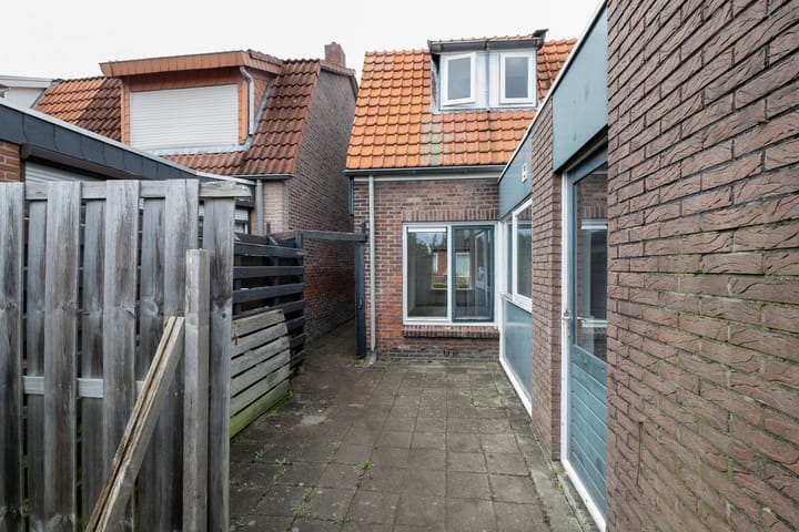 Photo 24 of Tjibbe Knolstraat 46