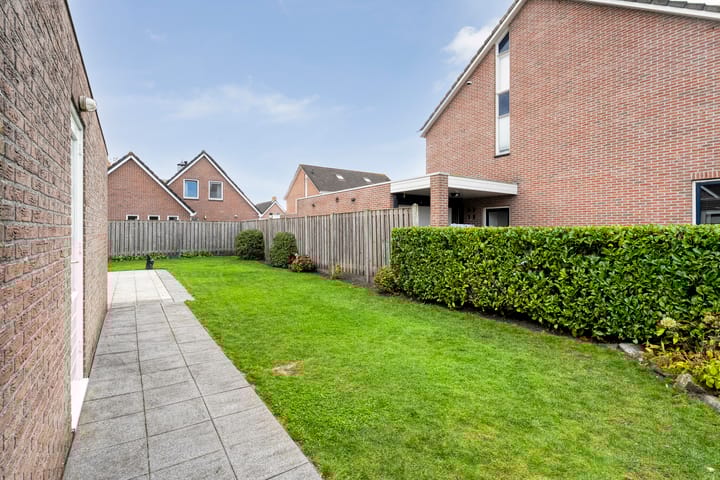 Photo 27 of Lijsterstraat 21