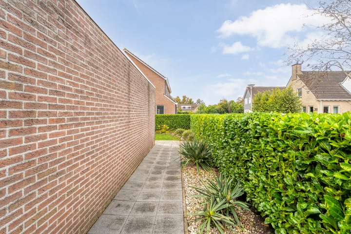 Photo 26 of Lijsterstraat 21