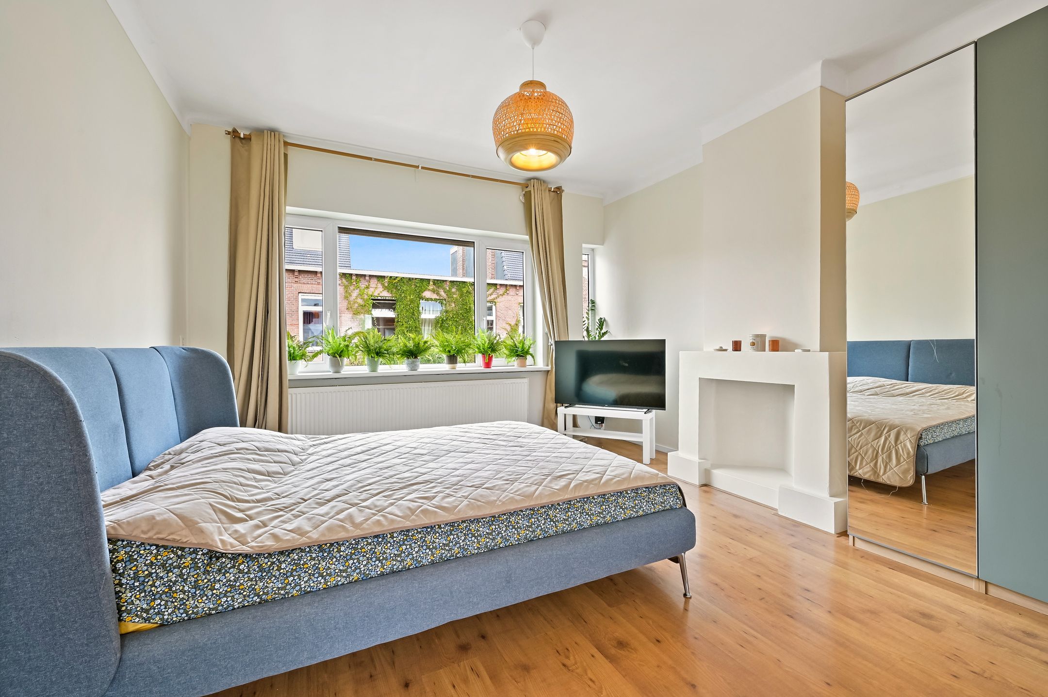 Photo 9 of Roerstraat 58