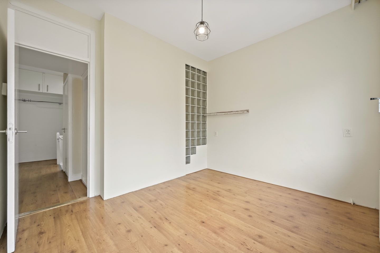 Photo 25 of Roerstraat 58