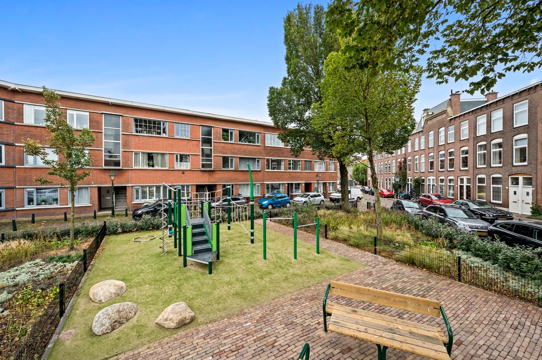 Photo 32 of Roerstraat 58