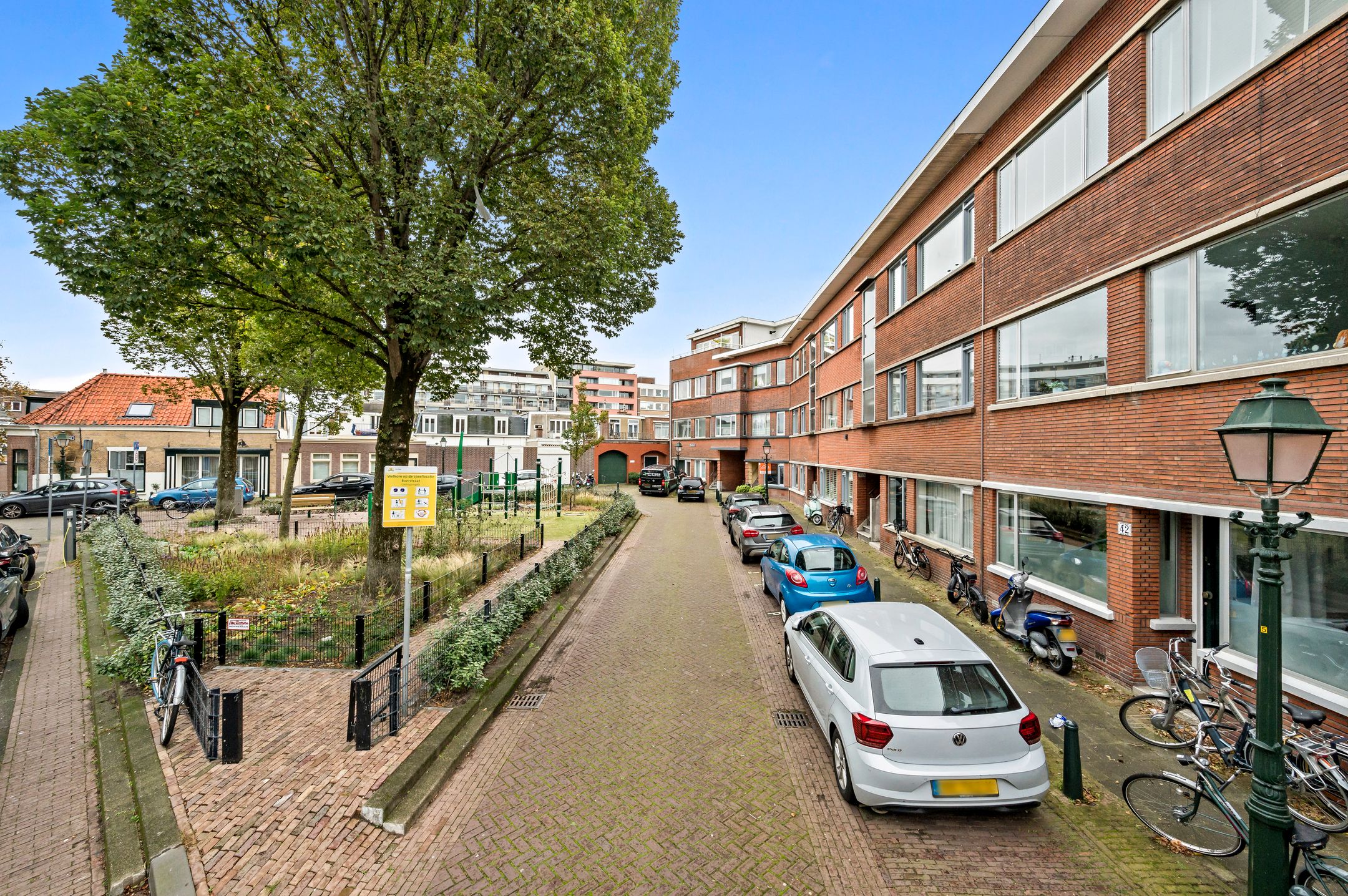 Photo 33 of Roerstraat 58