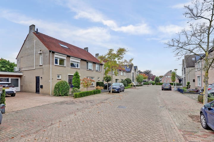 Foto 45 van Beellaan 12