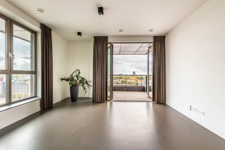 Photo 12 of Gustav Mahlerlaan 953