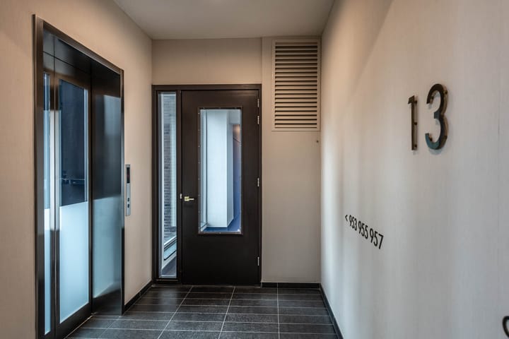 Photo 33 of Gustav Mahlerlaan 953