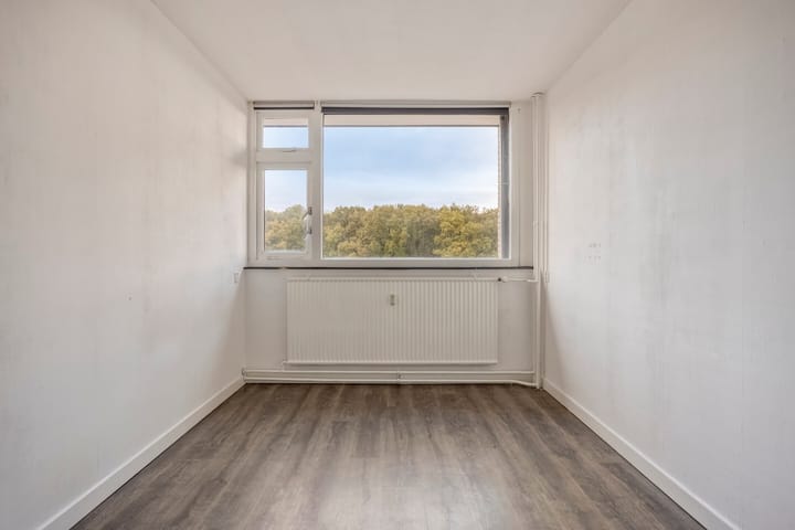 Photo 18 of Malvert 6967