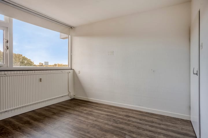 Photo 22 of Malvert 6967