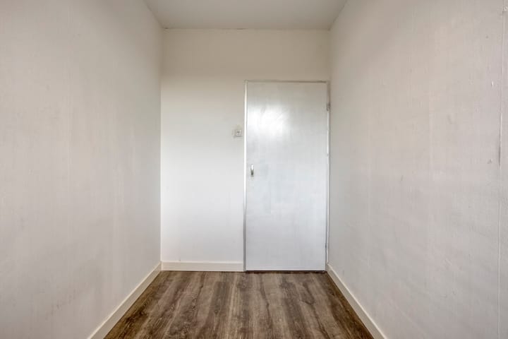 Photo 24 of Malvert 6967