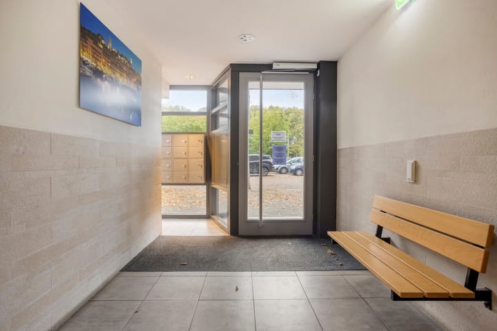 Photo 29 of Malvert 6967