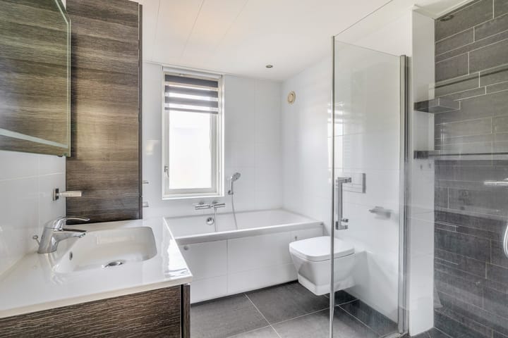 Photo 4 of Bachplantsoen 6