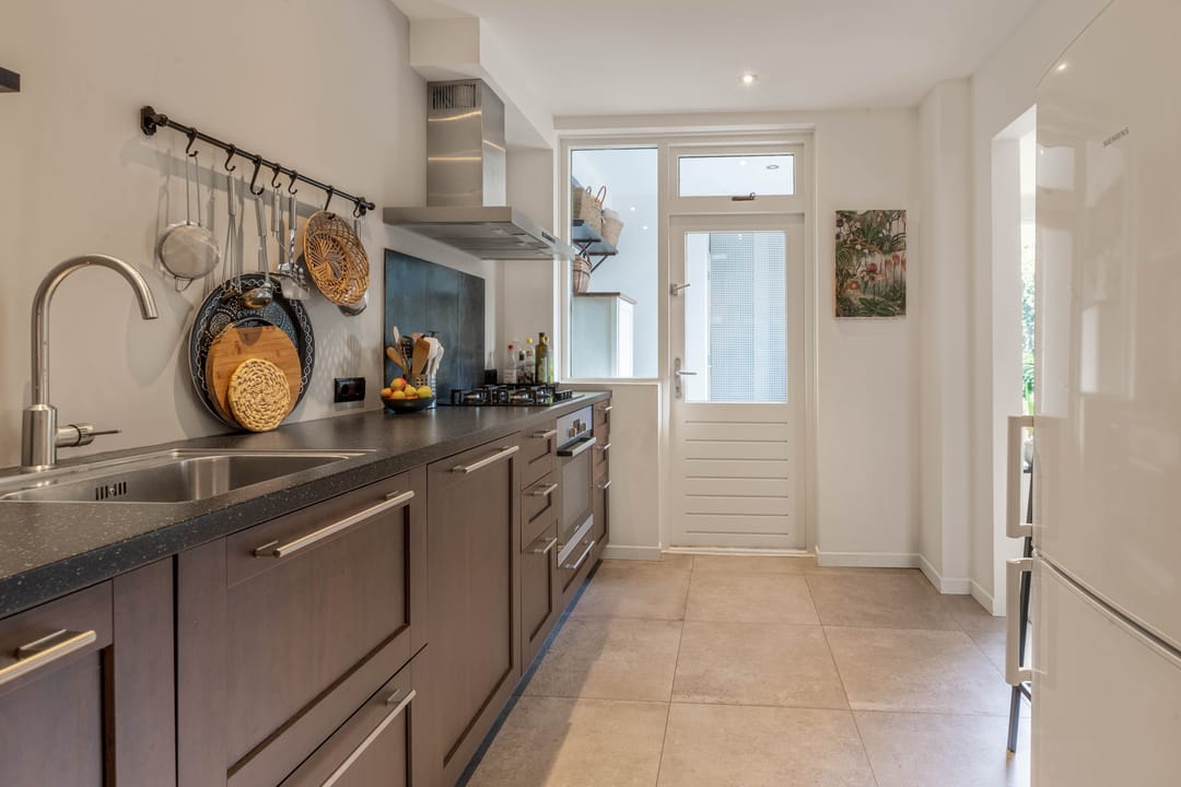 Photo 11 of Anna van Saksenstraat 5