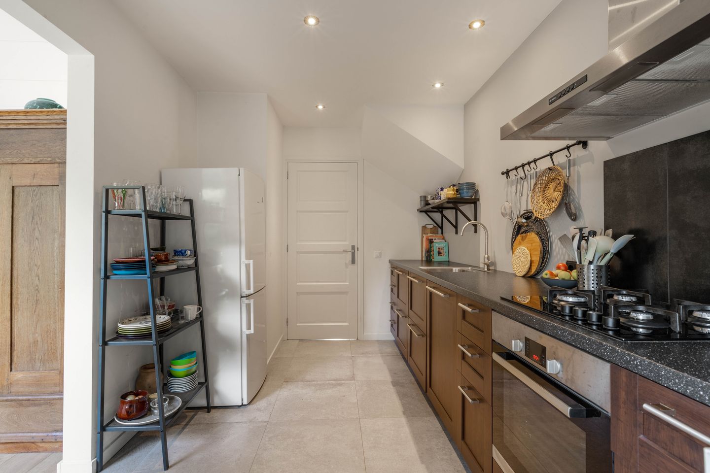 Photo 14 of Anna van Saksenstraat 5