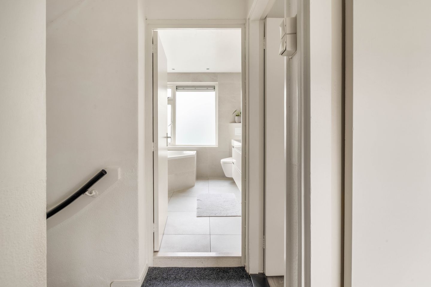 Photo 20 of Anna van Saksenstraat 5