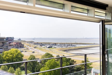 Waterfront 358 tertiary image