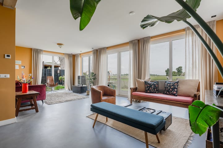 Photo 9 of Zuiderwouder Dorpsstraat 11-A