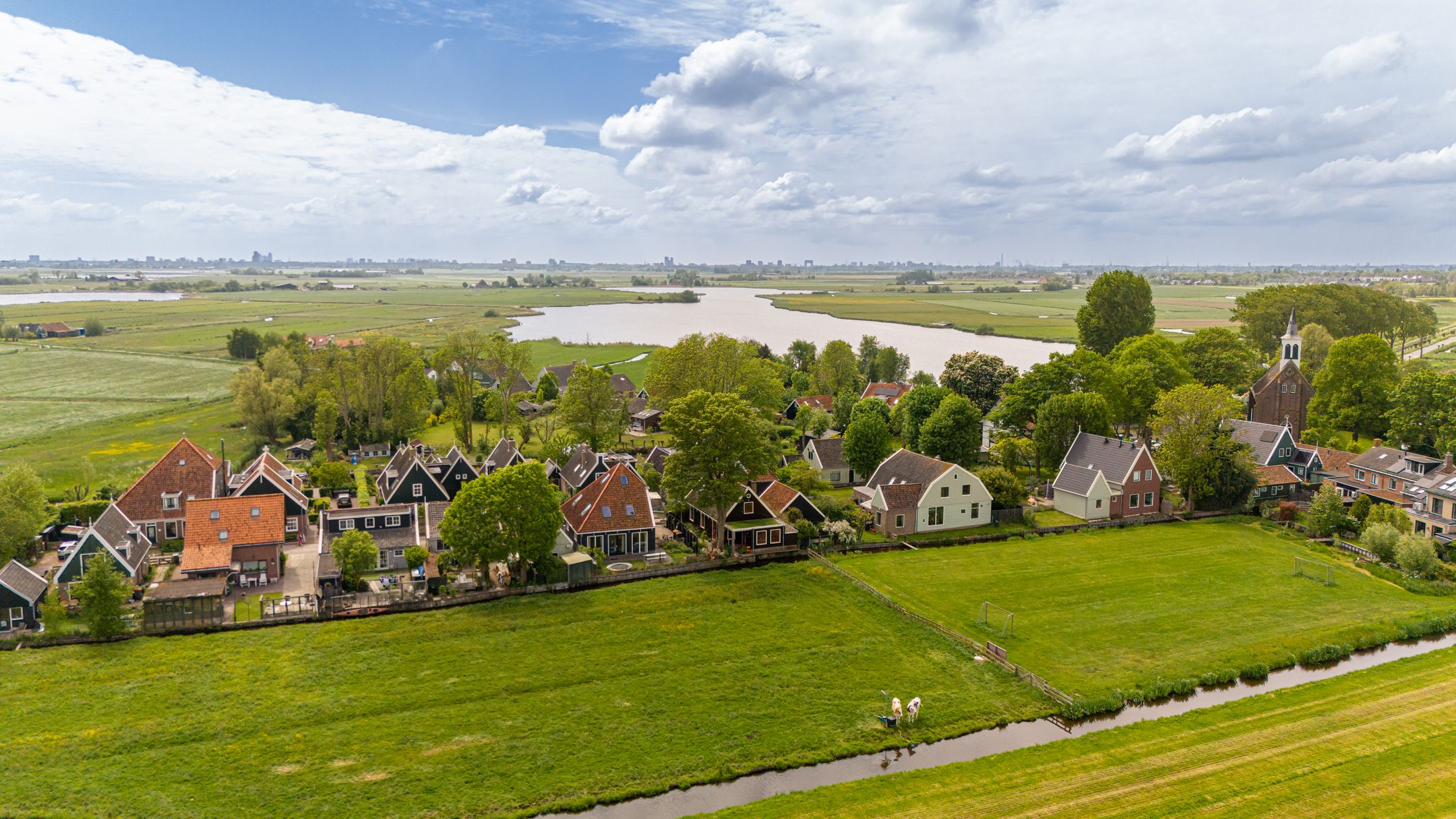 Foto 78 van Zuiderwouder Dorpsstraat 11-A